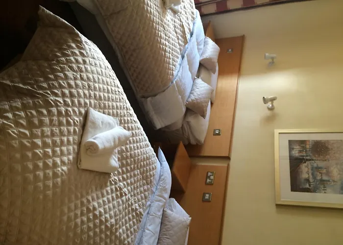 Holiday Hotel